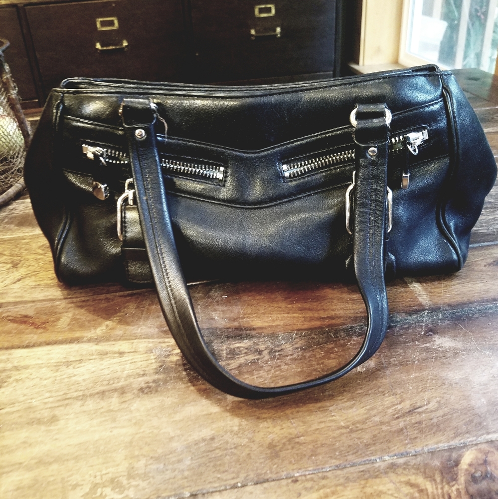 Cole Haan black leather handbag - Picture 4 of 8